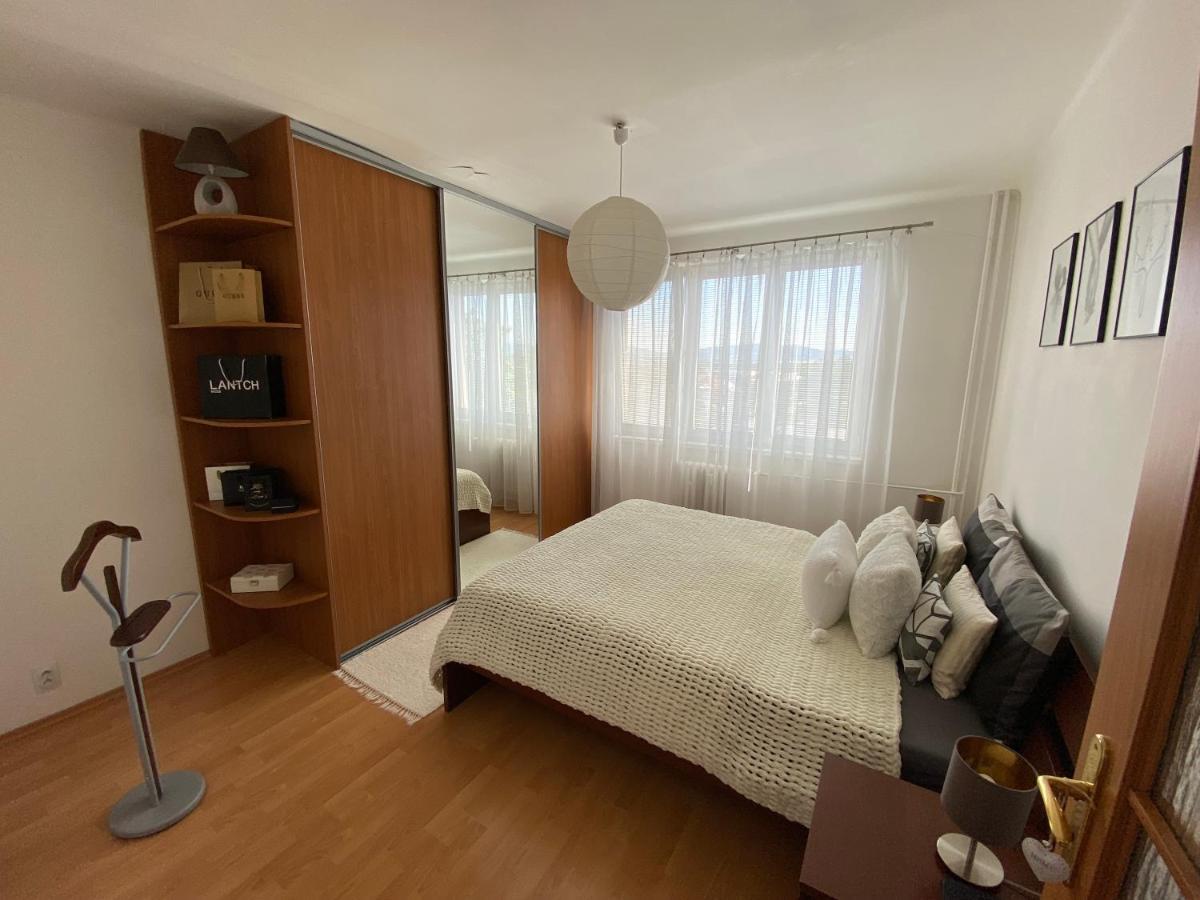 Apartman Lienka Free Parking City Centre Trenčín Dış mekan fotoğraf